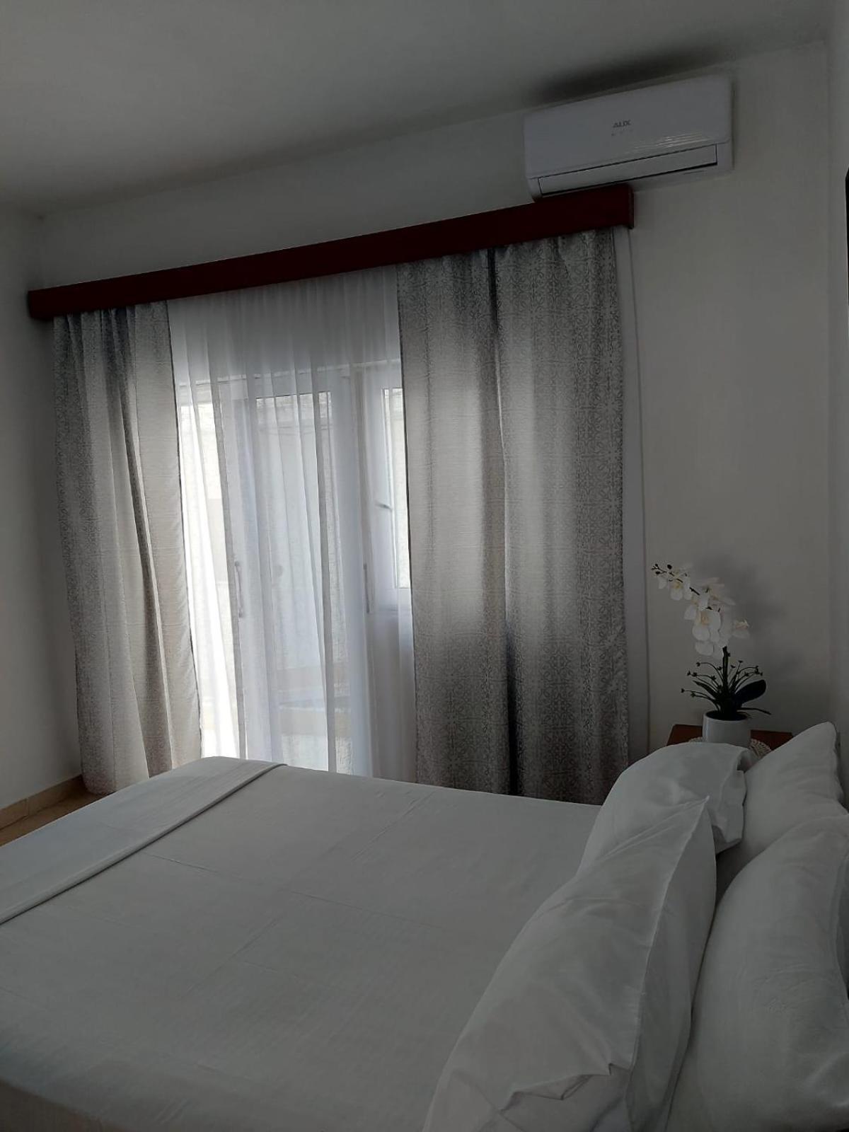 Guesthouse Shpetim Sarandë Exterior foto